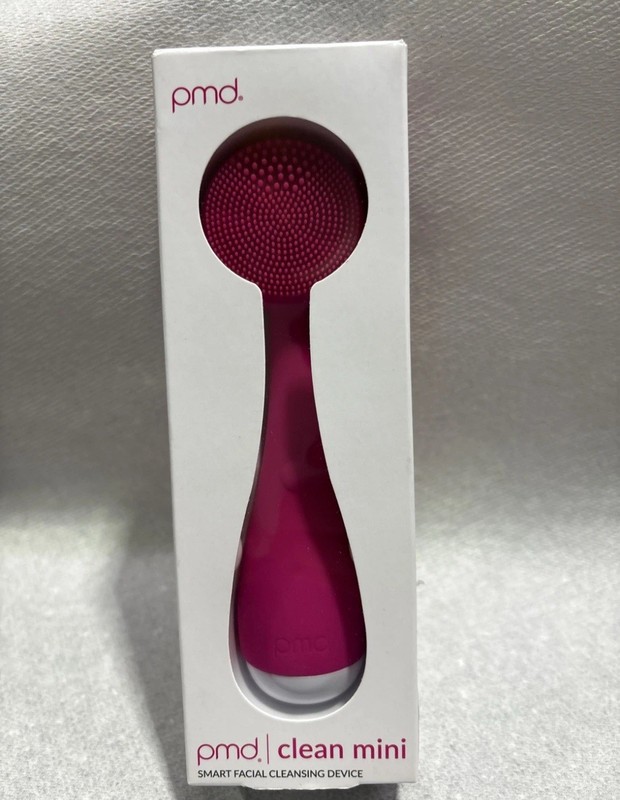 PMD Clean Mini Smart Facial Cleansing Device with Silicone Brush Pink