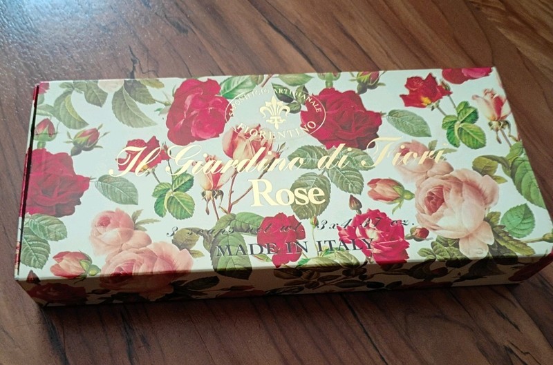 Saponificio Artigianale Fiorentino Il Giardino di Fiori Rose Soap Set 3x4.37 oz gallery