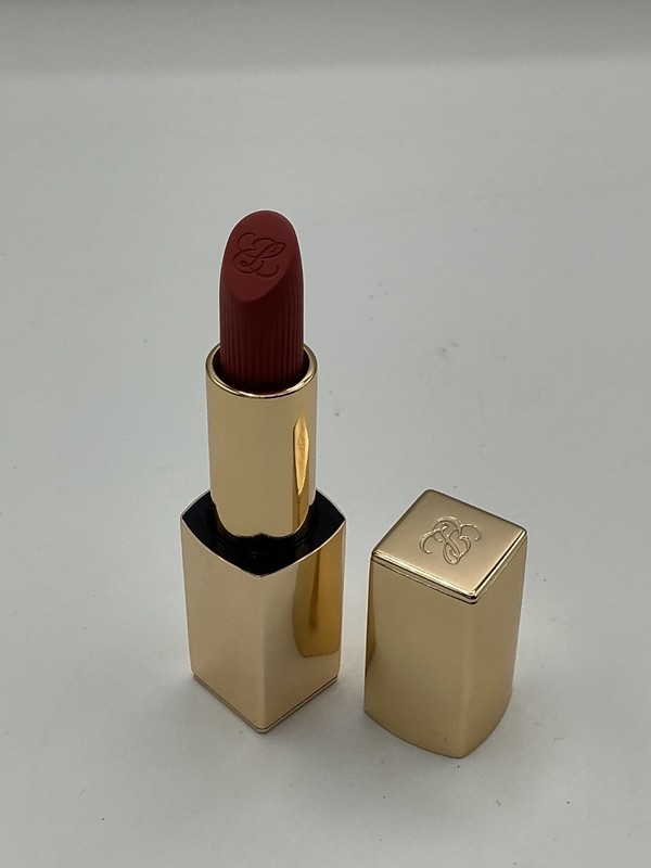 New in Box! Estee Lauder Pure Color Lipstick Matte Refillable ~ Object of Desire