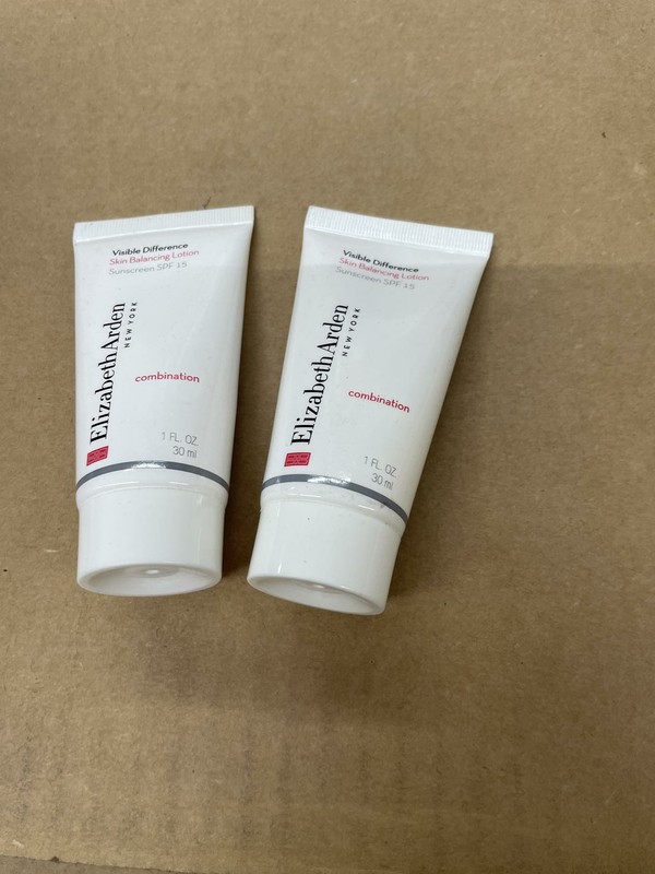 PACK OF 2 Elizabeth Arden Skin Lotion Sunscreen SPF 15 Combination 1 FL Oz