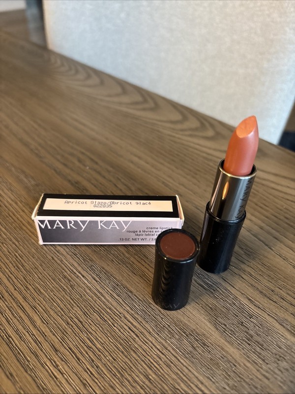 NIB-MARY KAY CREME LIPSTICK-APRICOT GLAZE #022835~DISCONTINUED