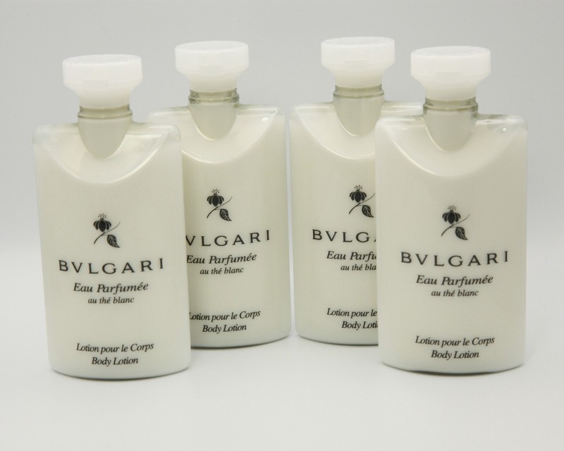 BVLGARI au thé Blanc ( White Tea ) Body Lotion – 2.5 Fl oz / 75mL Pack Of 16 NEW