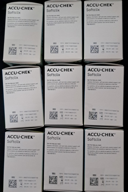 New ACCU-CHEK Meter 500 Test Strips 900 Lancets Pristine Retail Mfg Sealed gallery
