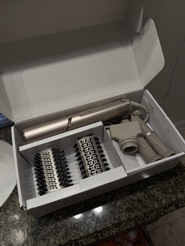 Shark® FlexStyle® Air Styling and Drying System READ DESCRIPTION gallery