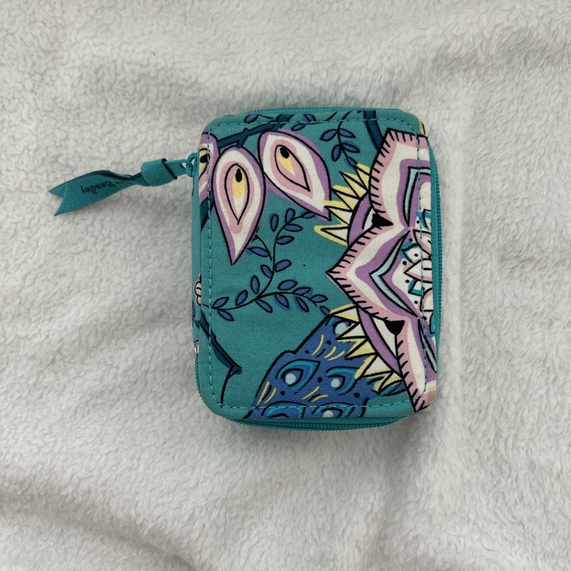 Vera Bradley NWT Travel Pill Case Travel Hard Pouch Includes Weeky Container