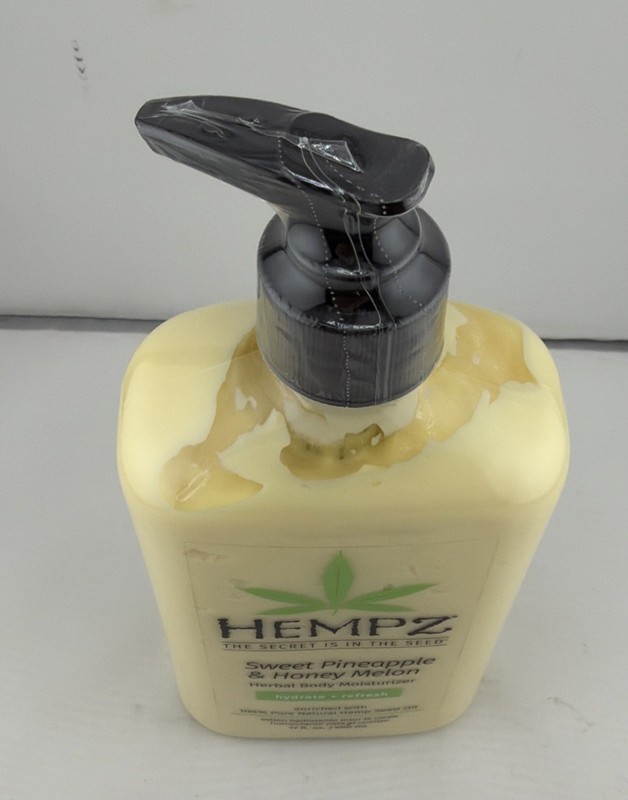 HEMPZ Sweet Pineapple & Honey Melon Herbal Body Moisturizer 17 oz. gallery