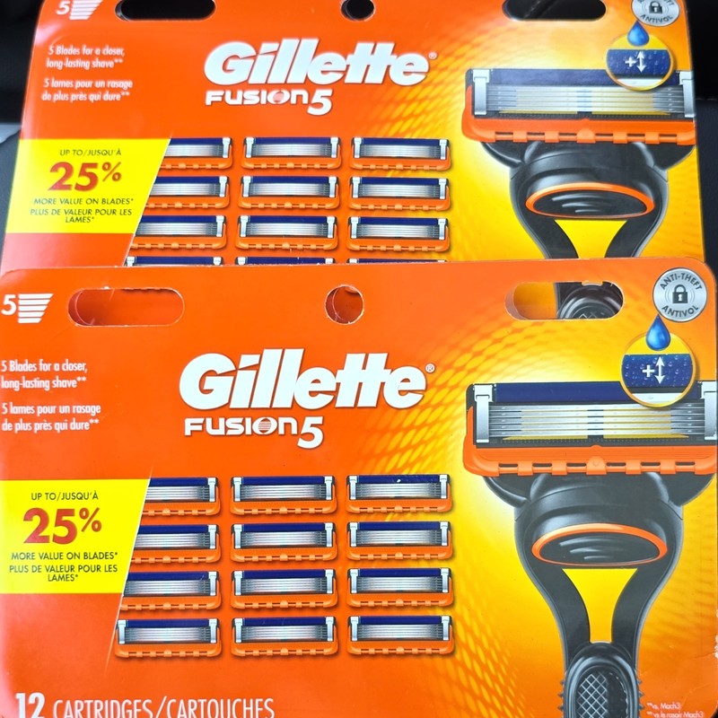 2x Gillette Fusion5 Stainless Steel Razor Blades 5-Blade 12 Refill Cartridges.