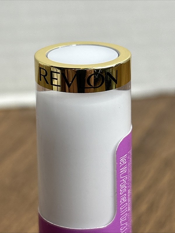 NEW SEALED Revlon Super Lustrous Glass Shine Lipstick - LUMINOUS LILAC 017 gallery