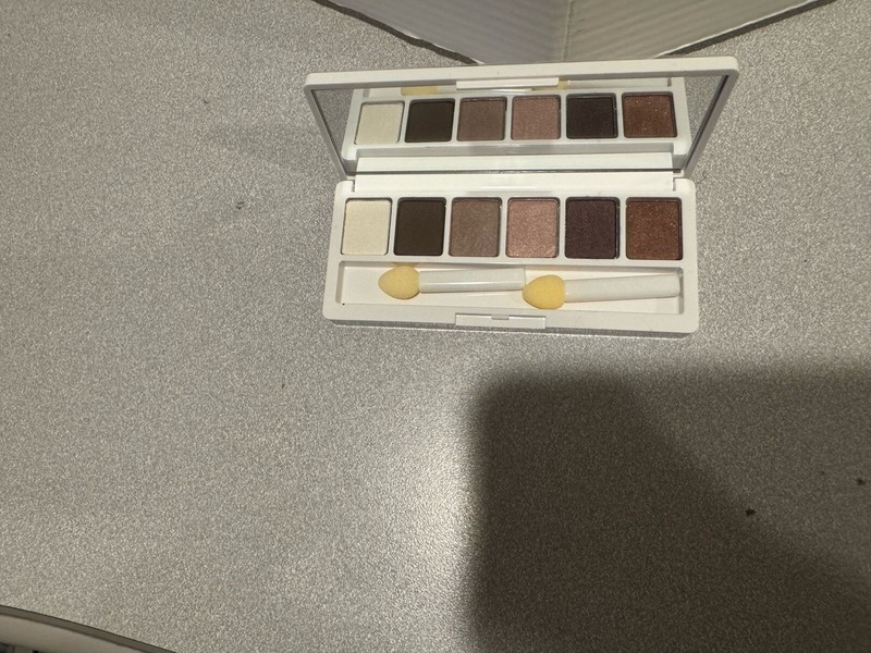 Clinique All About Shadow 6 Shade -like mink/04…see details in description