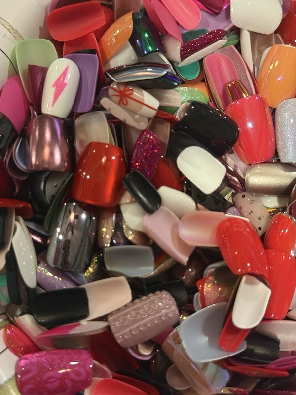 Red Aspen Lot-over 500-New Partial Nail Sets-Sizes-1,2,3,6,7,8,9,11,12,13,14.