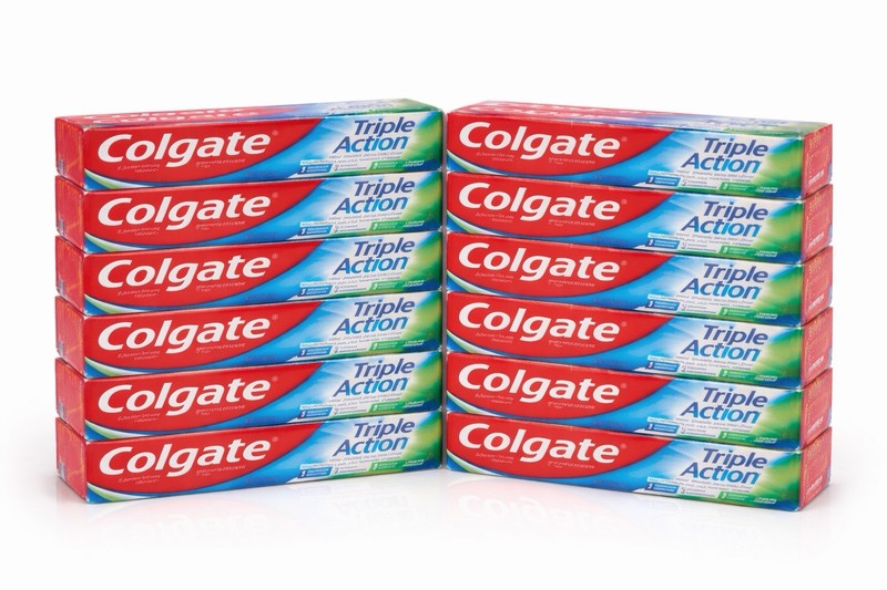 12 Pack Colgate Triple Action Toothpaste 2.5oz| Anticavity Fresh Mint