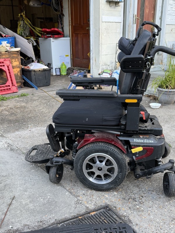 Ultra Vision Motorized Chair Approximately A Year Old Very Good Condition Works