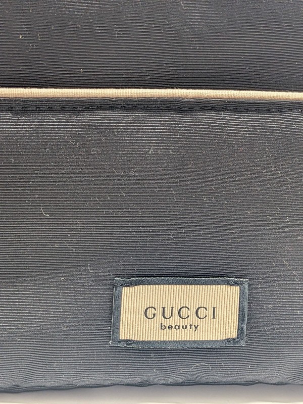 Gucci Beauty Black Fabric Makeup Bag Zipper Lined Beige Interior gallery