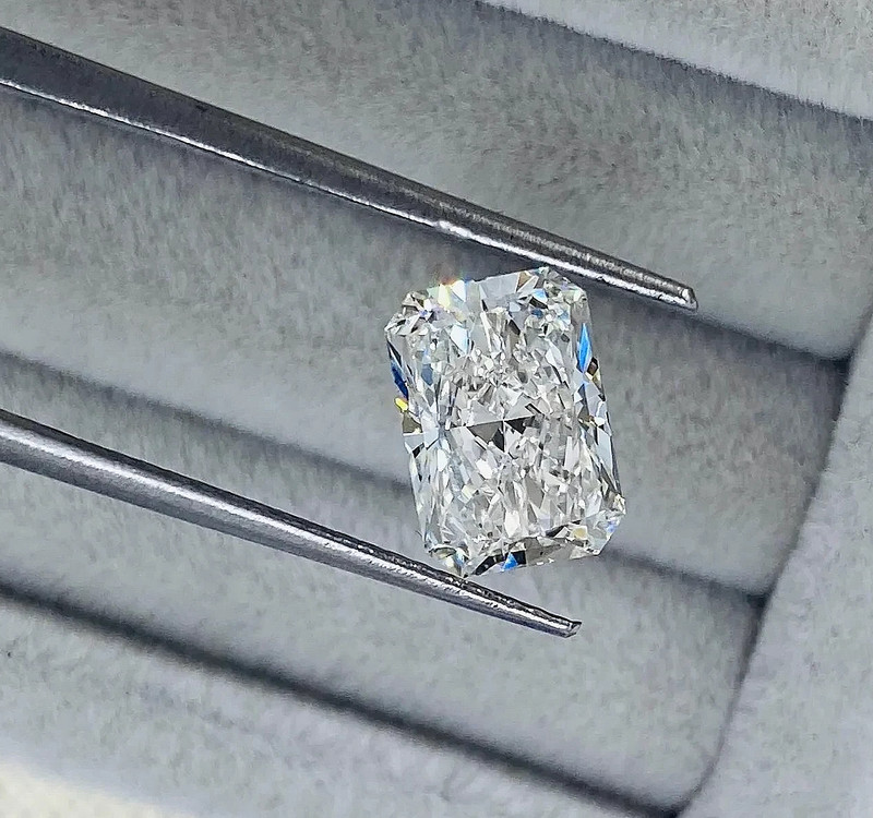 Radiant shape 6 Cts Lab Grown CVD Diamond Natural D Color VVS1 Certified gallery