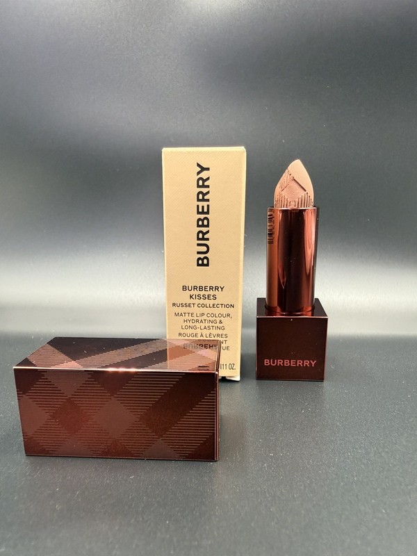 Burberry Kisses Matte Chestnut Nude 09 Russet Collection Lipstick Full size 3.3g