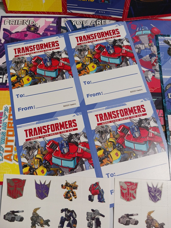 Valentine tattoos and cards. Transformers. 48 cards, 48 temporary tattoos. gallery