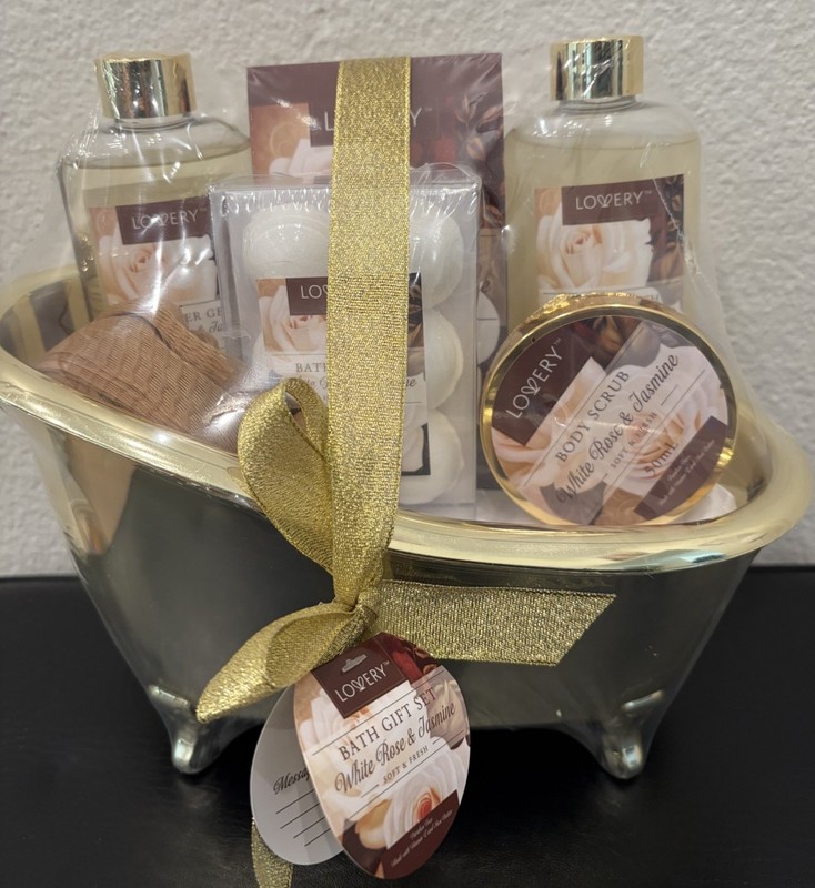 Lovery White Rose Jasmine 6 Piece Bath Gift Set Shower Gel Bath Salts Zip Pouch