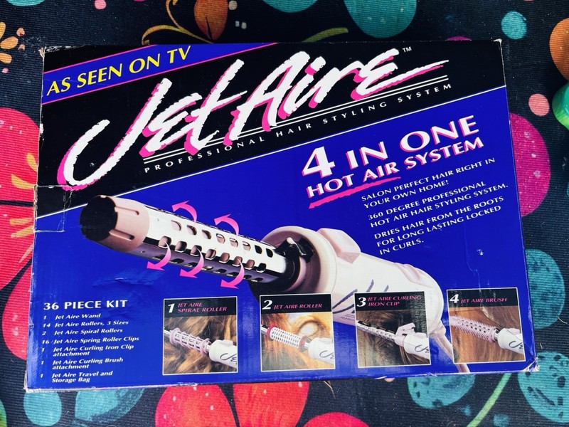 Jet Aire 4 in 1 Hot Air Hair Styling System 36 Piece Kit AE118 Open Unused