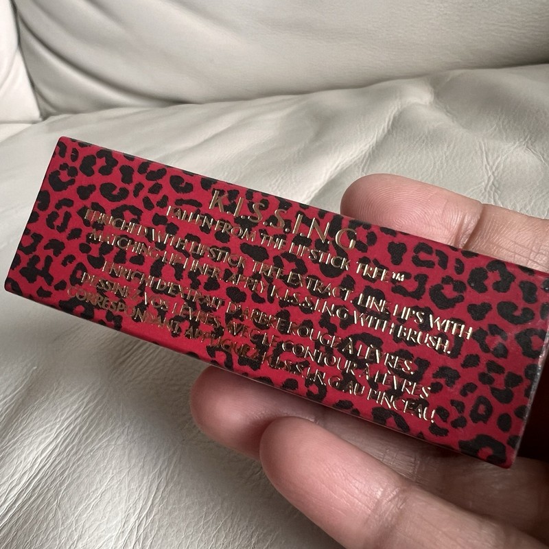 Charlotte Tilbury Hot Lips Refillable Rechargeable Dancefloor Princess Lipstick gallery