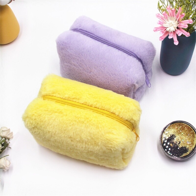 Stylish Polyester Makeup Case for Beauty Enthusiasts and Daily Use gallery