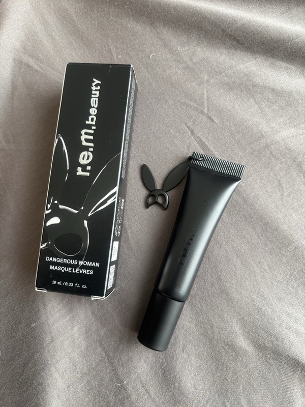 R.E.M DANGEROUS Woman Lip Mask Limited Edition New In Box Free Shipping Rare New gallery
