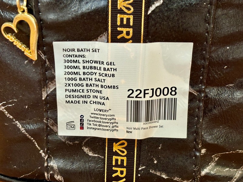 Lovery Noir Bath Shower Gift Set – Brand New! gallery