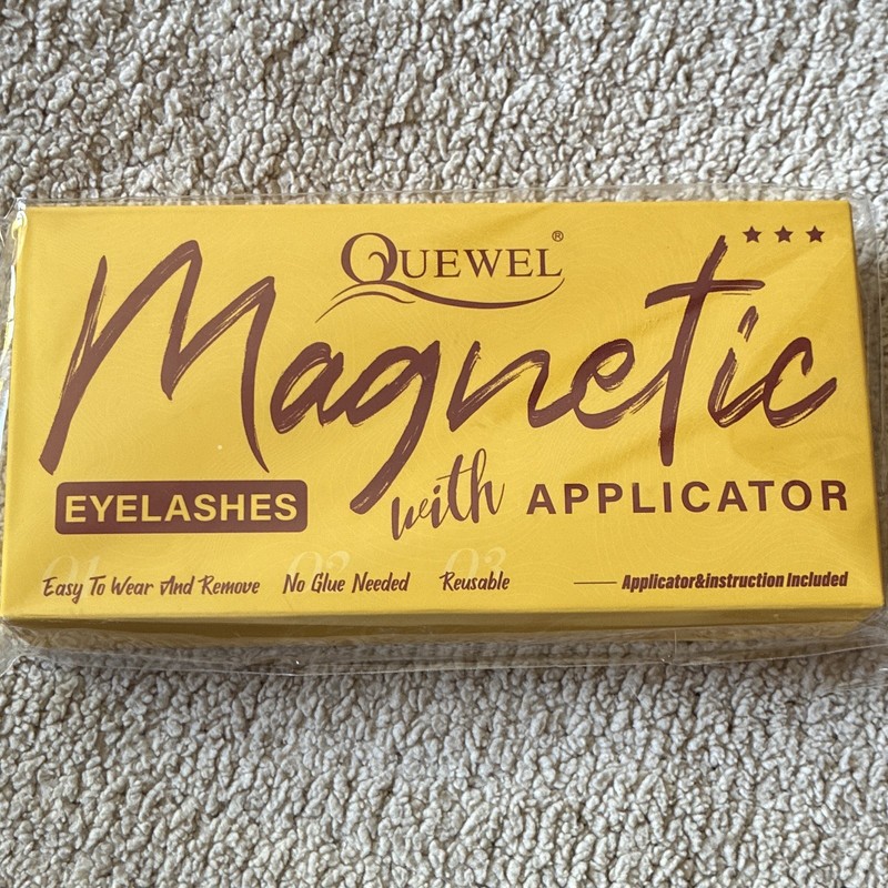 QUEWEL Magnetic Eyelashes Black Natural Long Reusable No Glue, Applicator