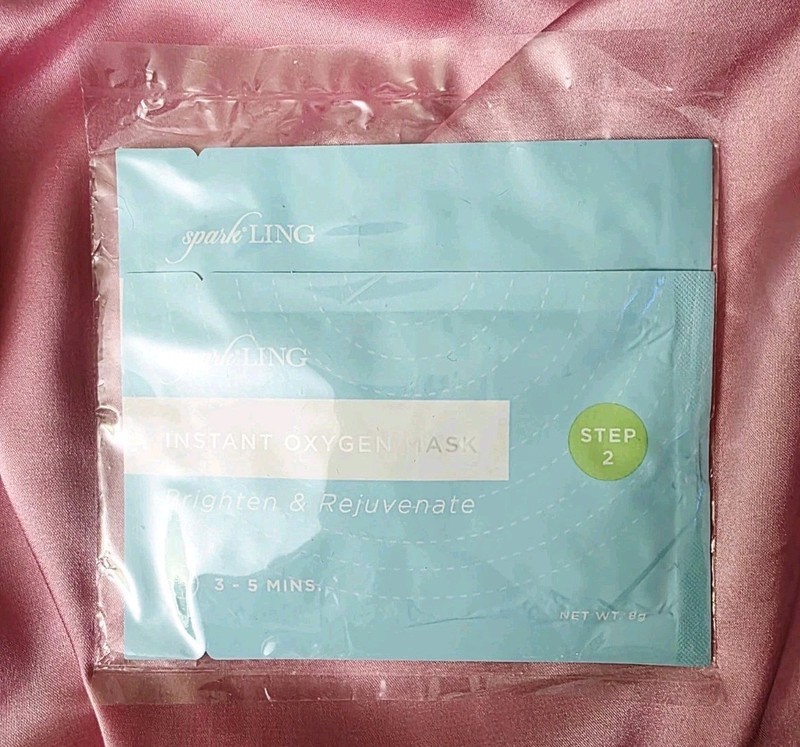 sparkLING Instant Peeling Pad + Mask Papaya Pineapple Glycolic Hypoallergenic