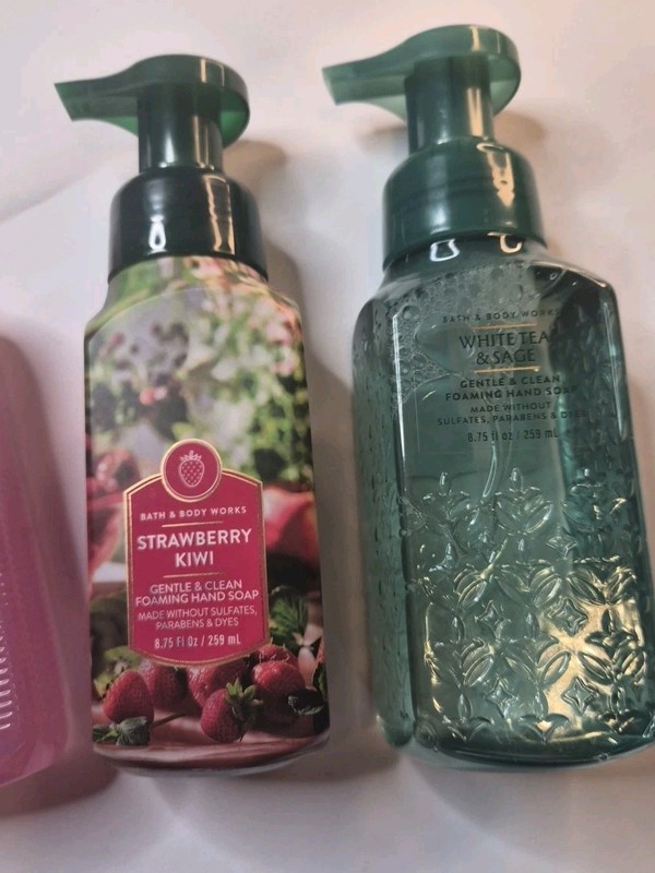 Set Of 4 Bath & Body Works Cleansing Hand Soap Foam & Gel Mixed Lot gallery