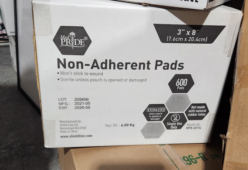MED PRIDE Sterile Non-Stick Non-Adherent Gauze Wound Dressing Pads 3” x 8” 600