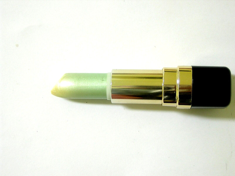 Lot of Four New Tubes of Cover Girl Lipstick; 0.13 oz / 3 grams. Free S & H gallery