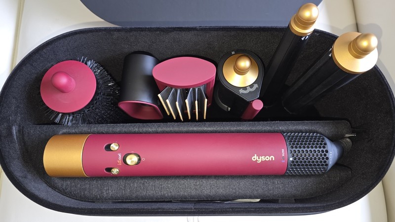 Dyson Airwrap i.d. Multi-Styler & Dryer Straight+Wavy Red Velvet & Gold W/CASE gallery
