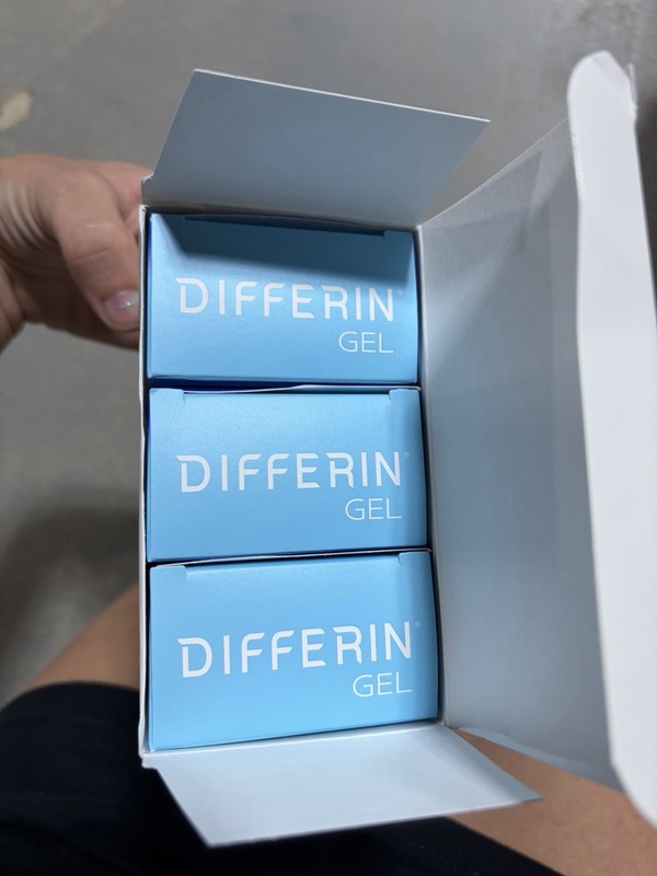 Differin Gel Adapalene 0.1% Acne Treatment Gel Tube for Face, 0.5 oz (15g) x3 gallery