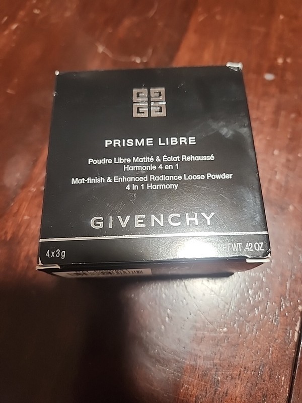 GIVENCHY Prisme Libre Setting and Finishing Loose Powder - N01 Mousseline Pastel